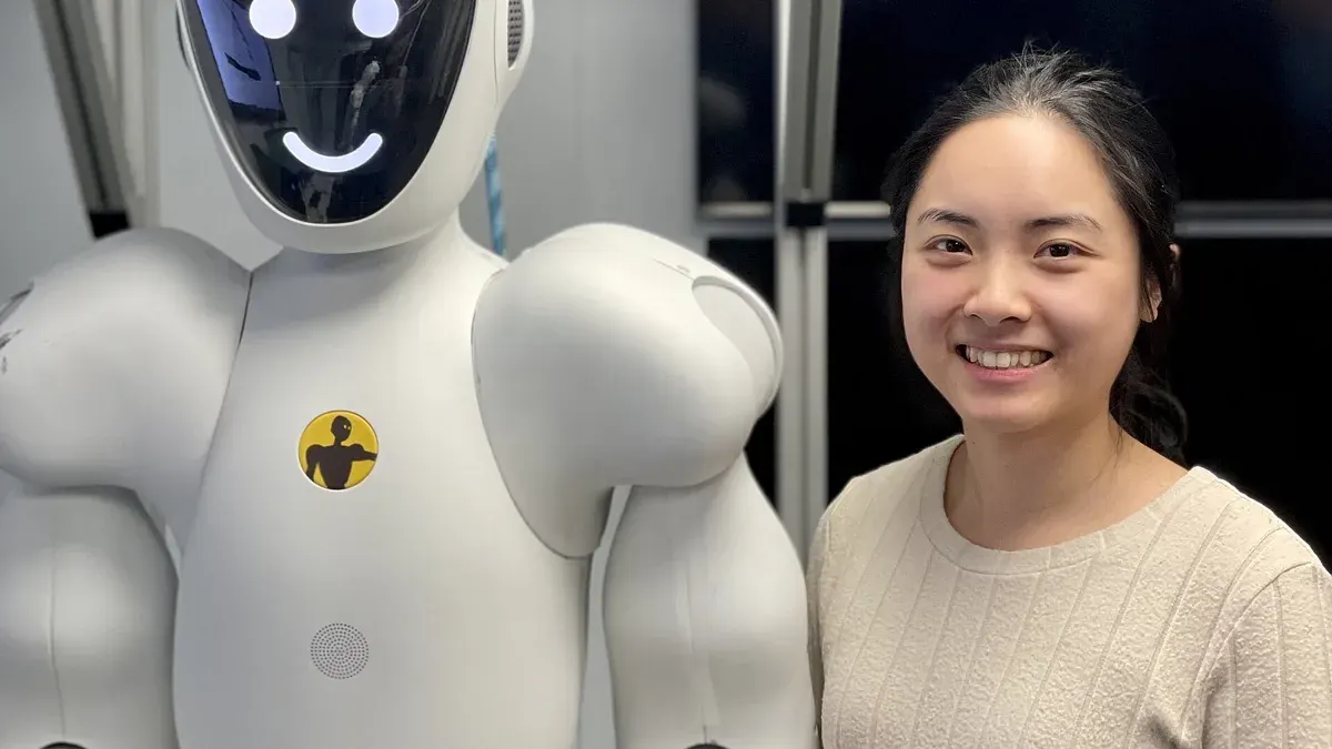Laboratuvar ortamında sergilenen insansı bir robot